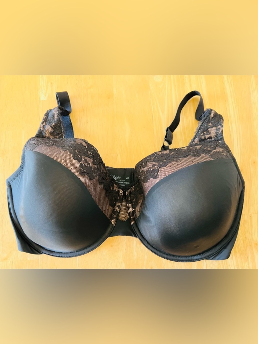 Olga Black Lace Full Coverage Underwire Bra 42D